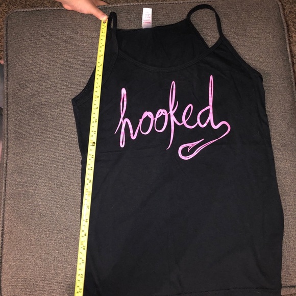 “Hooked” tank - Picture 6 of 7